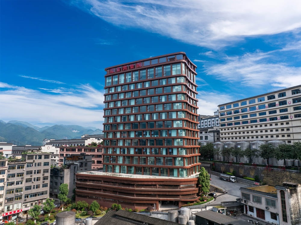 金窖大门全景